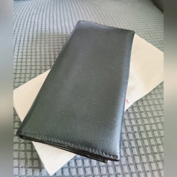 ❤️🔥Salvatore Ferragamo Gancini Continental Wallet❤️🔥 - Picture 4 of 12